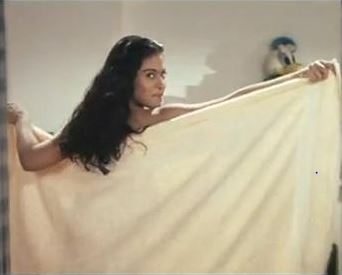 kajol_ddlj_towel_young_beautiful_most_iconic_movie_actress_heroine_look_desi_bollywood