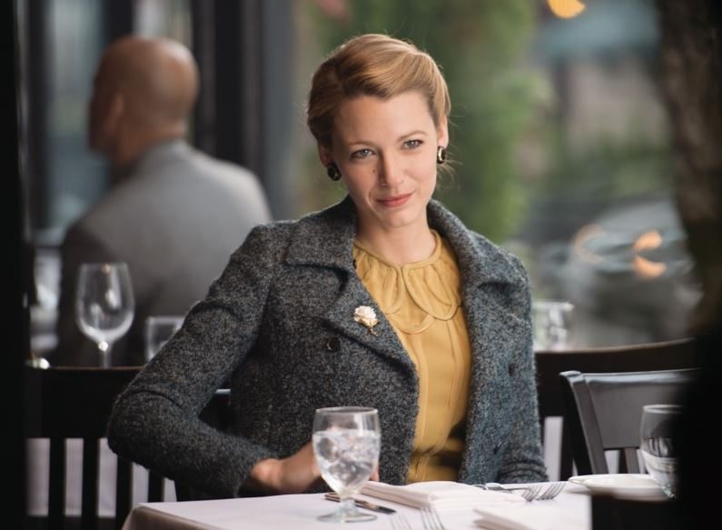 blake_lively_age_of_adaline_vintage_fashion_look_style_2015_retro_old_movie_hollywood_100_years_wavy_hair_1_grey_jacket