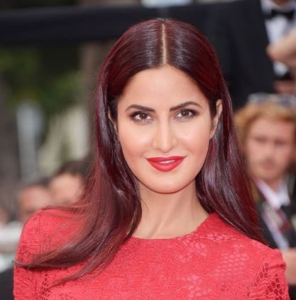 haircut_hairstyle_spring_summer_latest2015_womens_fashion_style_color_brunette_auburn_highlights_katrina_kaif_cannes_2015