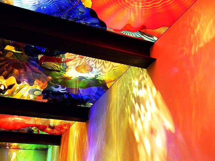 chihuly_dale_glass_art_boston_museum_fine_art_mfa_ceiling_sculpture