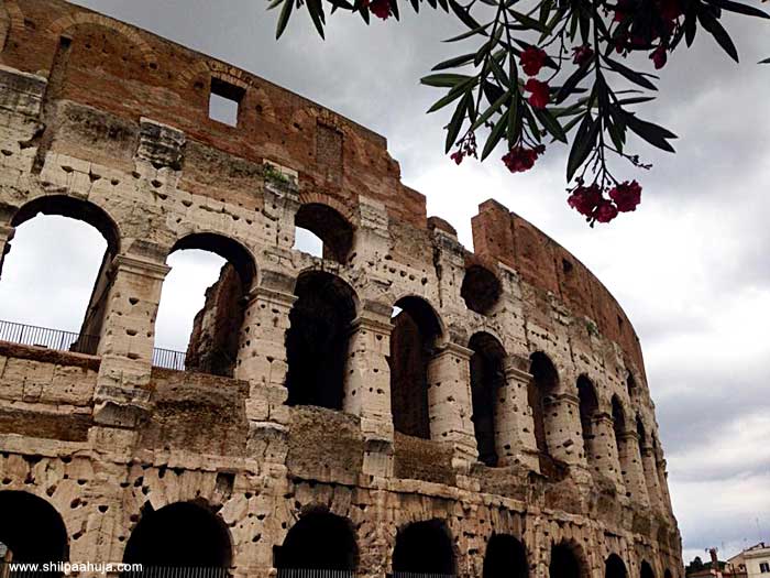 colosseum rome italy europe monument grand things to do