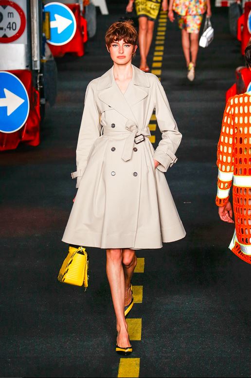 17-moschino-fashion-show-spring-summer-2016-rtw-trench-coat-construction-inspired-pumps-yellow-black