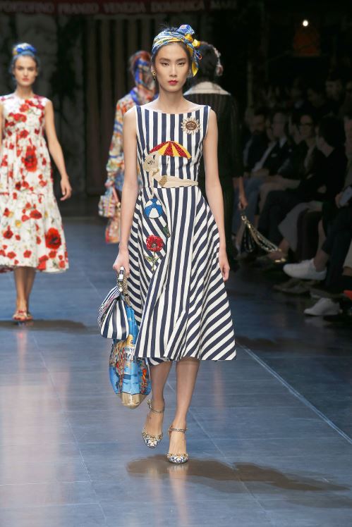 63-dolce-and-gabbana-spring-summer-2016-nautical-navy-stripes-dres-print-bag-embroidery