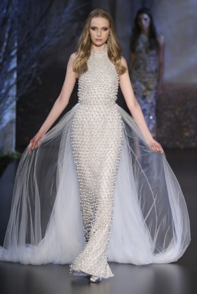 ralph-russo-aw-2015-2016-fall-winter-collection-review-silver-sequin-net-cape-gown-dress