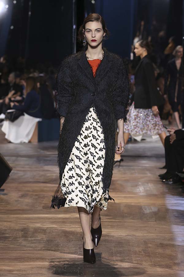 dior-spring-summer-2016-couture-outfit-15-dress-look-best-top-navy-jacket