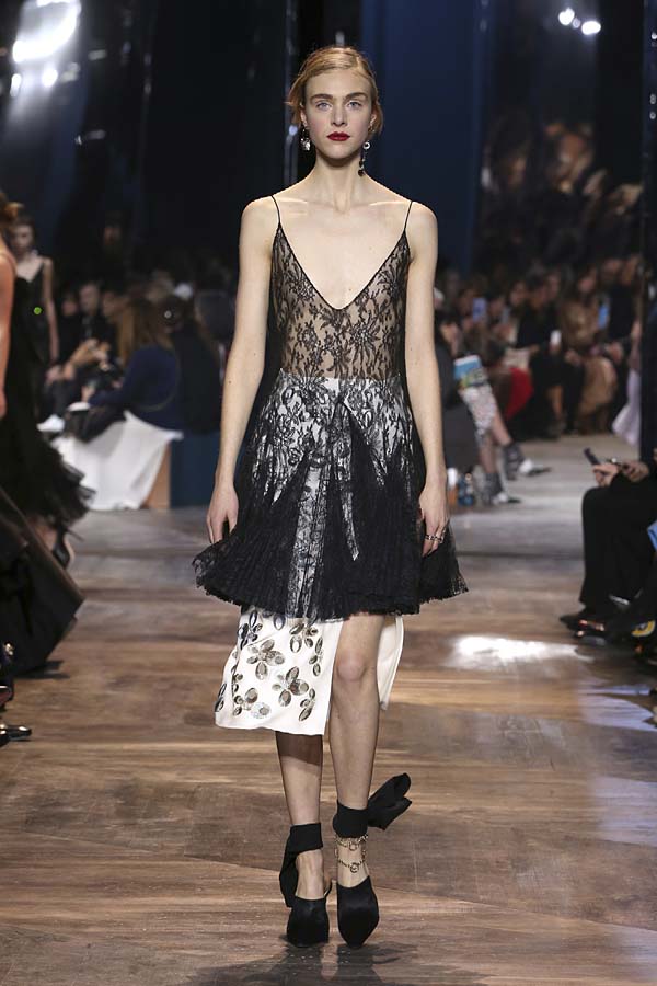 dior-spring-summer-2016-couture-outfit-33-black-sheer-top-pleated-white-slit-skirt