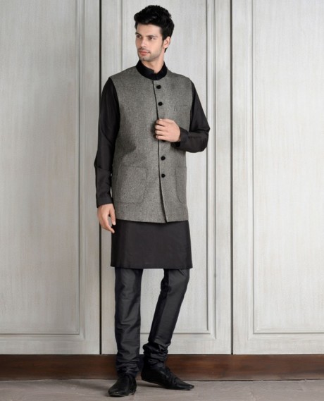 indian-men-traditional-wedding-marriage-wear-clothing-bandi-grey-black-designer-manish-malhotra