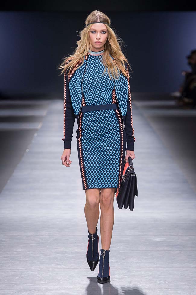 Versace Women's Fall/Winter 2016 Fashion Show Review