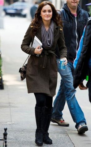 best-gossip-girl-winter-outfit-blair-waldorf-leighton-meester-brown-overcoat