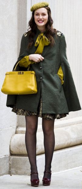 best-gossip-girl-winter-outfit-blair-waldorf-leighton-meester-cape-jacket-yellow-grey-olive-hat