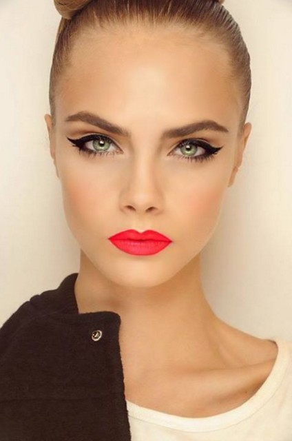 cara-delevingne-makeup-looks-super-model-hot-pics-orange-lipstick-nude-makeup