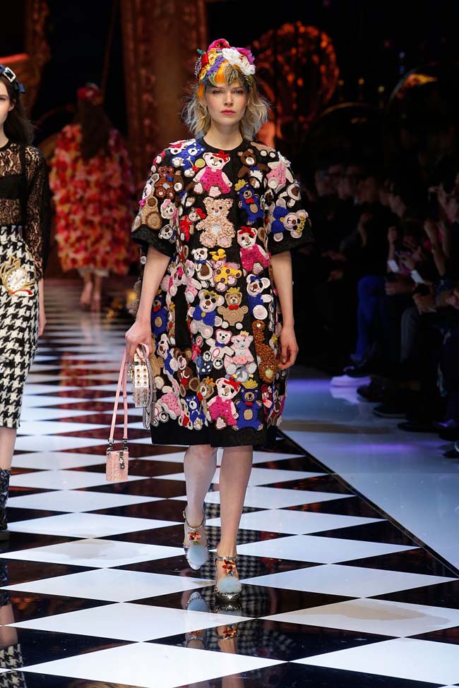 dolce-and-gabbana-fall-winter-2016-17-women-fashion-show-runway-67-