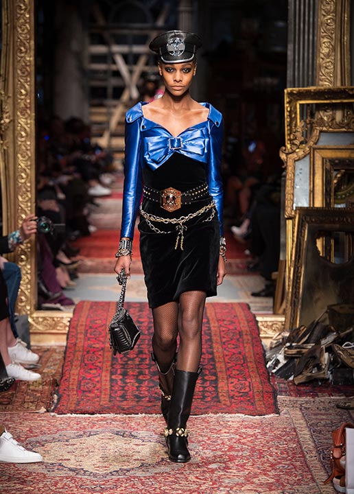 moschino-fall-2016-winter-2017-collection-latest-runway-fashion-show-dresses (11)-blue-bow-top