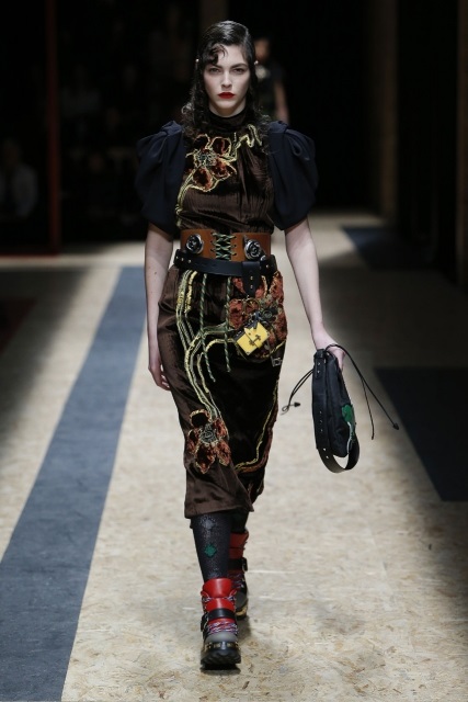 prada-fall-2016-winter-2017-latest-fashion-collection-outfits (13)