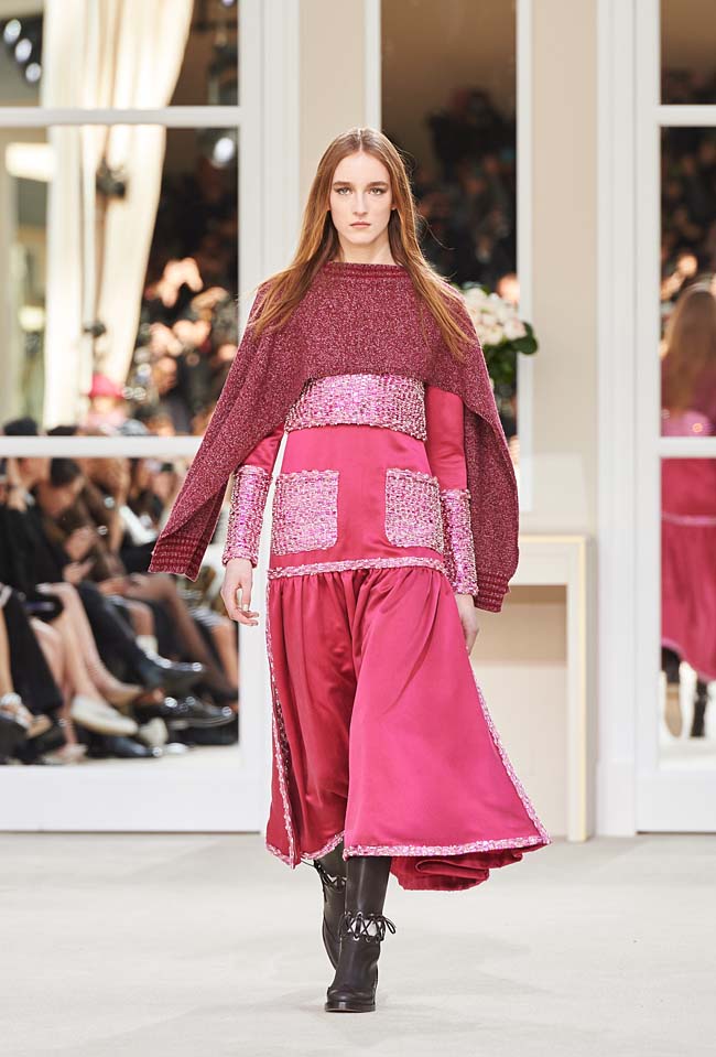 chanel-fall-winter-2016-collection-rtw-ready-to-wear-dresses (11)-pink-scarf-dress-midi