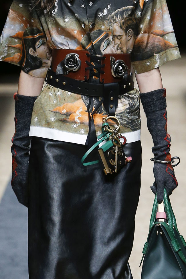 prada-long-leather-gloves-fw16-fall-winter-2016-latest-fashion-trends