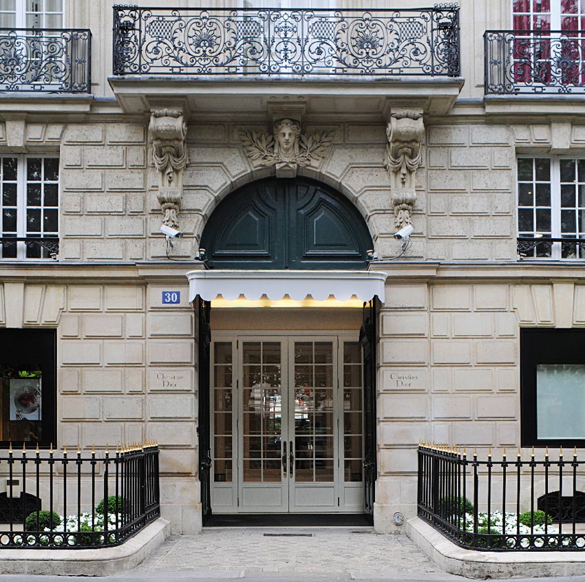 dior-house-30-Avenue-Montaigne-christian-dior-paris-maison