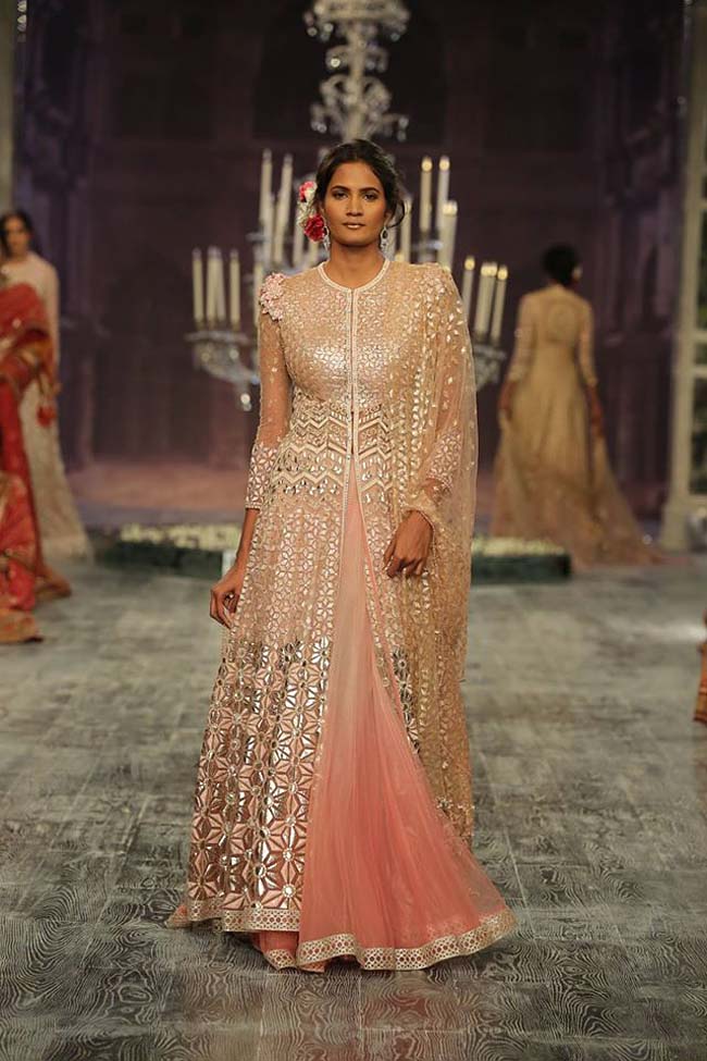 tarun-tahiliani-couture-collection-icw-2016-dresses (5)-silver-pink-jacket-lehenga