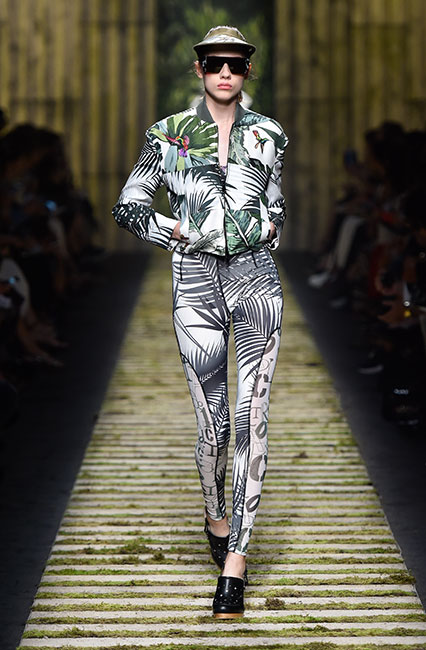 max-mara-ss17-collection-spring-summer-2017-dress-3-cap-tropical-print-leggings-jacket