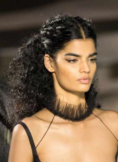 latest-hairstyle-trends-fendi-fall-2016-couture-curly-haircut