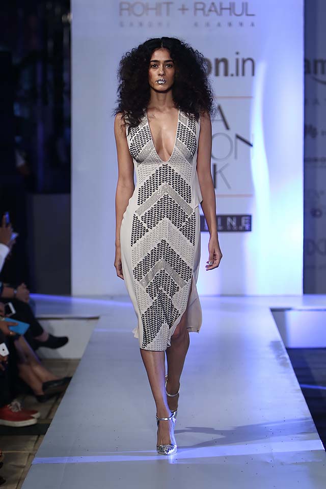 rohit-gandhi-rahul-khanna-ss17-aifw-fashion-week-spring-2017-10-slit-dress-sequin-work-white