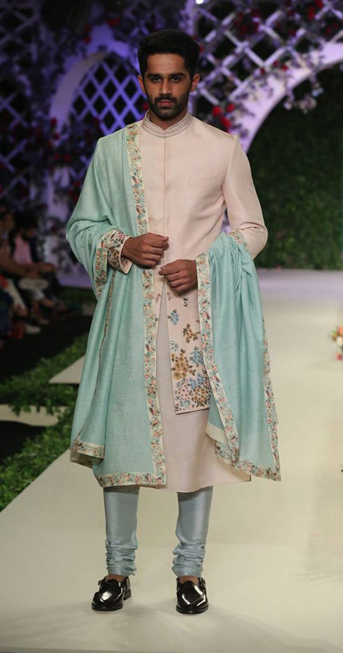 latest-designer-sherwani-trends-blue-floral-bordered-dupatta-varun-bahl-spring-summer-2017