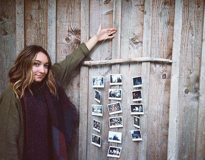 polaroids on a string diy decor ideas room wall 1