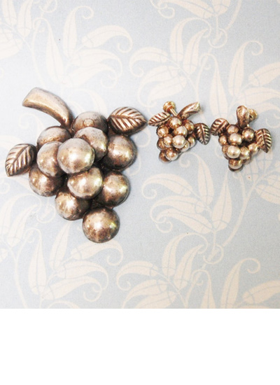 vintage-mexican-silver-grape-cluster-brooch-earrings-set-novelty-earrings