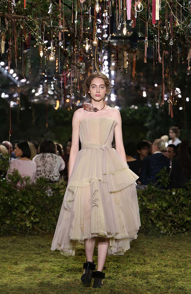 Dior-Haute-Couture-SS17-Look-27-spring-summer-2017-ankle-length-dress-choker