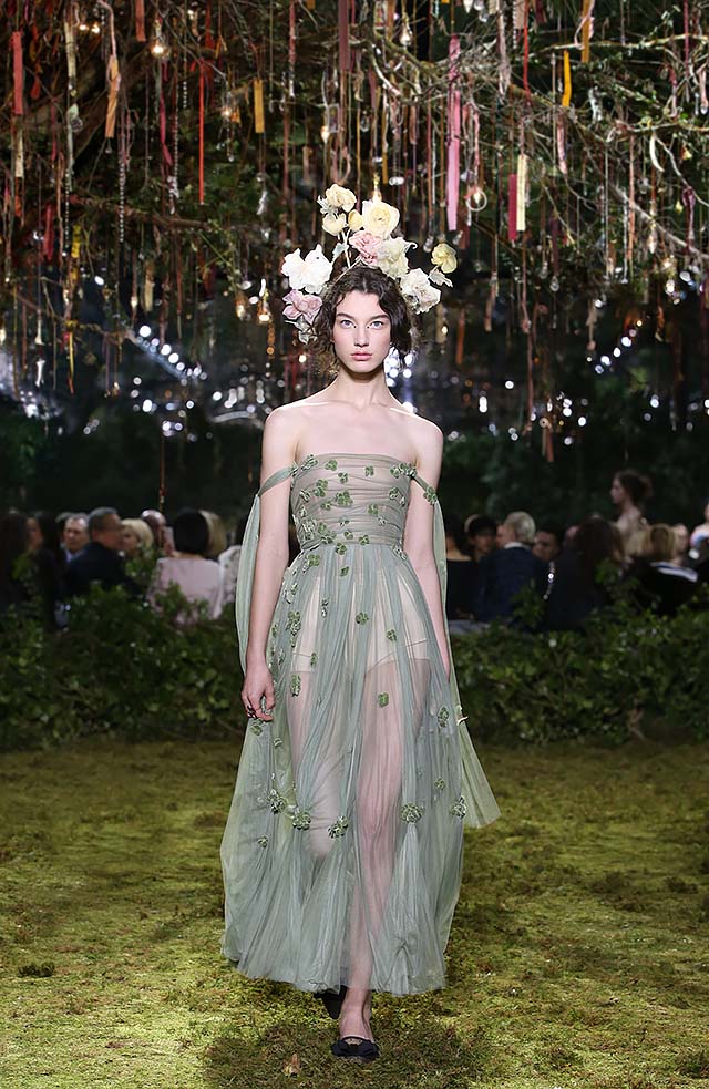 Dior-Haute-Couture-SS17-Look-32-strapless-green-floral-head-band-spring-summer-2017