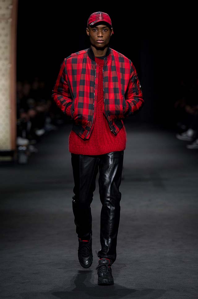 Versace_Men_FW17_ fall-winter-2017 (32)-checkered-bomber-jacket-red-sweater-cap