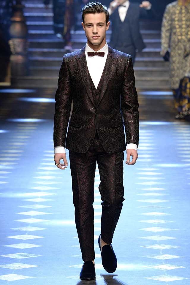 dolce-gabbana-fall-winter-2017-2018-fw17-menswear-men-brocade-suit