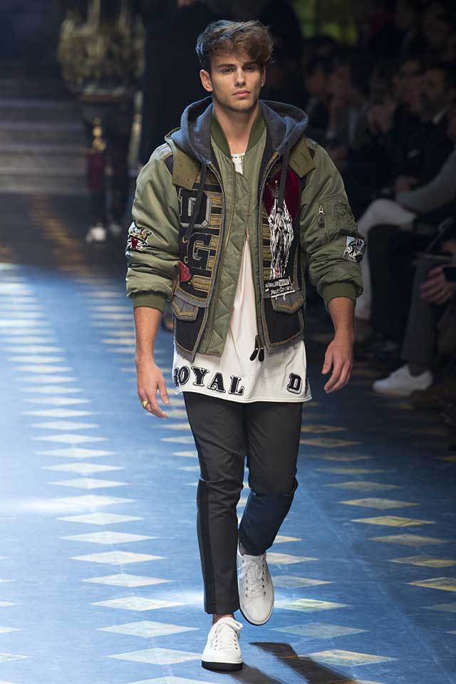 dolce-gabbana-fall-winter-2017-2018-fw17-menswear-men-graphic-tee-shirt-quilted-jacket