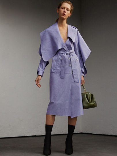 Burberry-fw-fall-winter-2017-18-collection-37-lavender-coat-dress