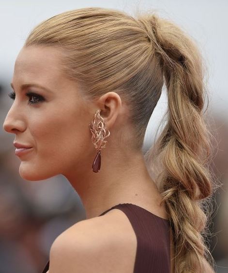 elegant party hairstyles-blake-lively-elegant-party-hairstyles-cute-braid-messy-hair-celeb-style