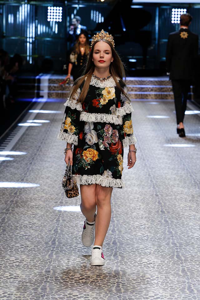 dolce-and-gabbana-fw17-rtw-fall-winter-2017-18-collection (37)-floral-dress