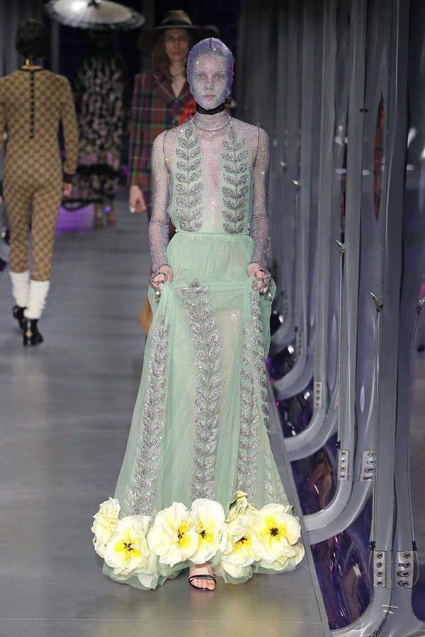 gucci-fw17-rtw-fall-winter-2017-2018-collection (110)-mesh-green-sheer-gown-applique