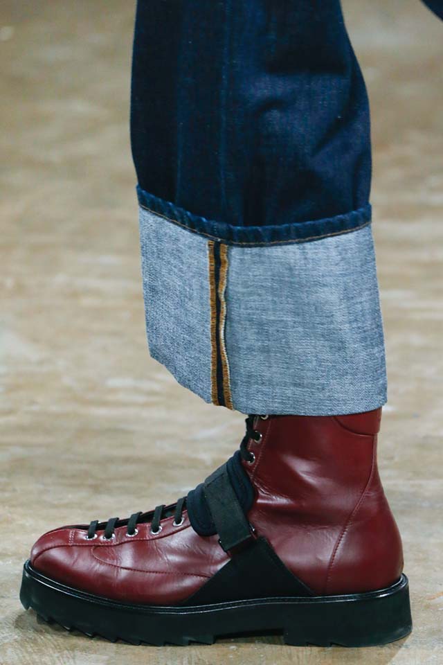 versus-versace-details-accessories-fall-winter-2017-fw17-rtw-collection (51)-mens-shoes