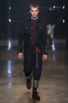 versus-versace-fw17-rtw-fall-winter-2017-collection-outfit (17)-logo-turtleneck-jacket