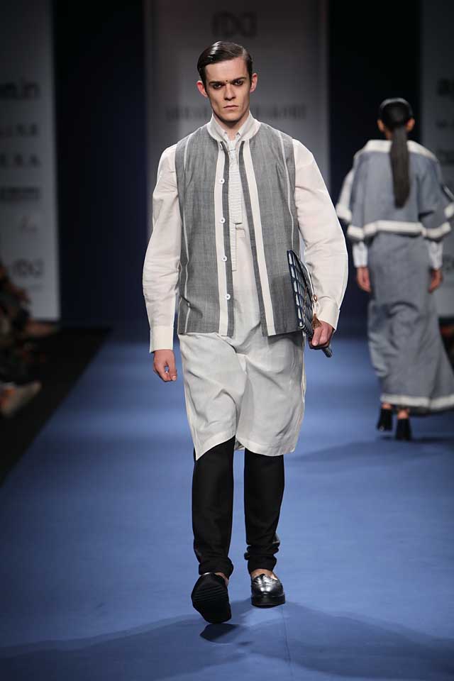 Abraham-Thakore-aifw-2017-fashion-show-designer-indowestern-dresses (4)-kurta-bag-shoes