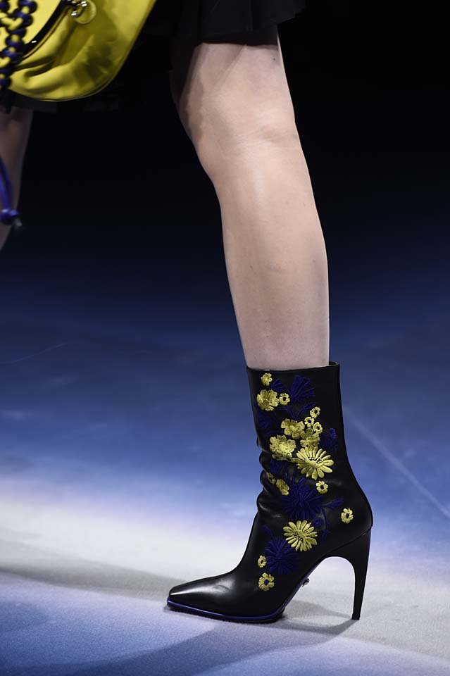Versace-fw17-rtw-fall-winter-2017-18-accessories-details-collection (31)-floral-patchwork