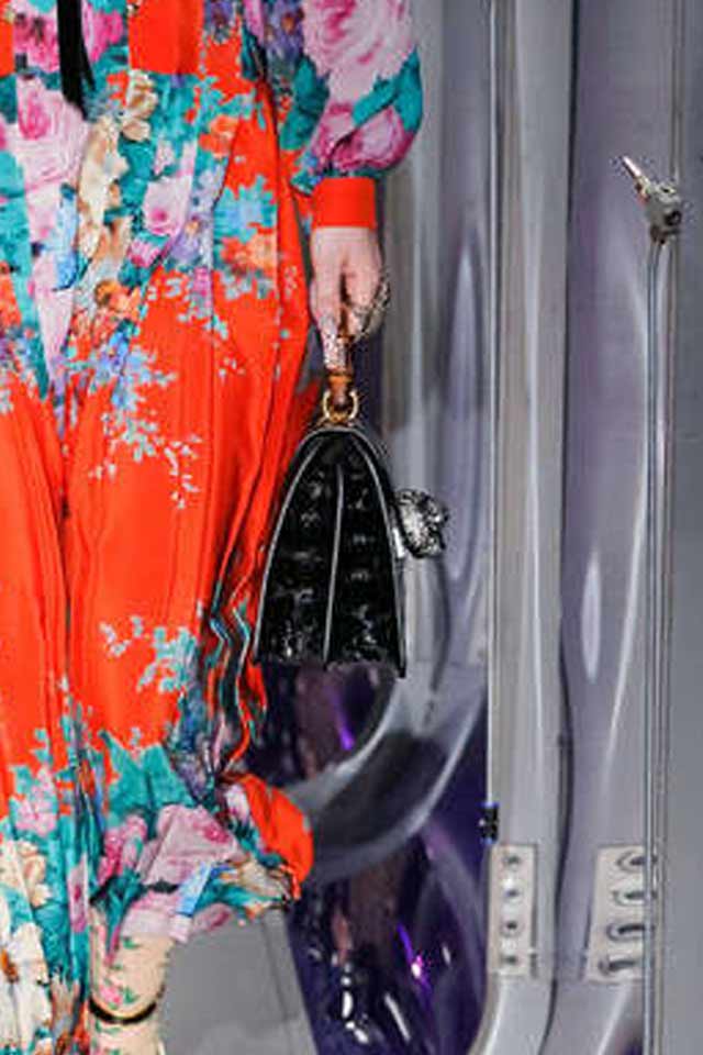 black-floral-applique-handbags-for-fall-winter-2017-gucci