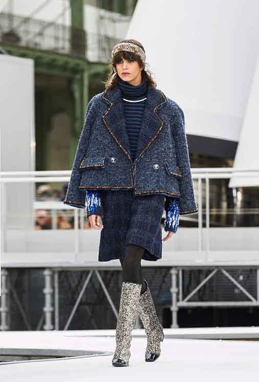 chanel-fw17-rtw-fall-winter-2017-18-collection (29)-turtleneck-boots