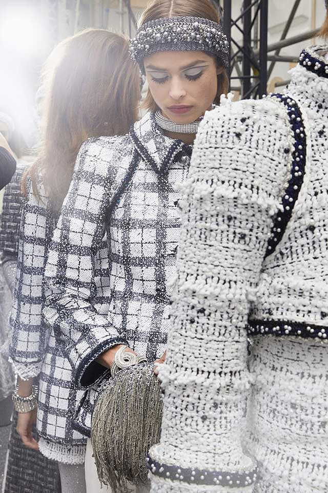 chanel-fw17-rtw-fall-winter-2017-18-collection-backstage-pics (8)-checks