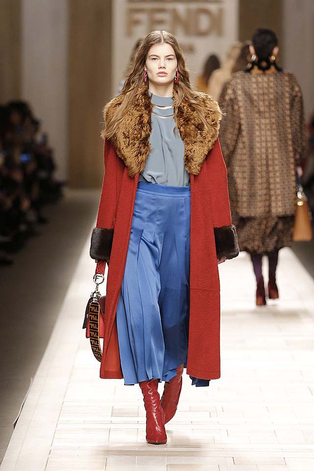 fendi-fw17-rtw-fall-winter-2017-18-collection (24)-blue-skirt-red-coat