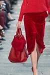 red-max-mara-runway-handbags-latest-fur-details-2017