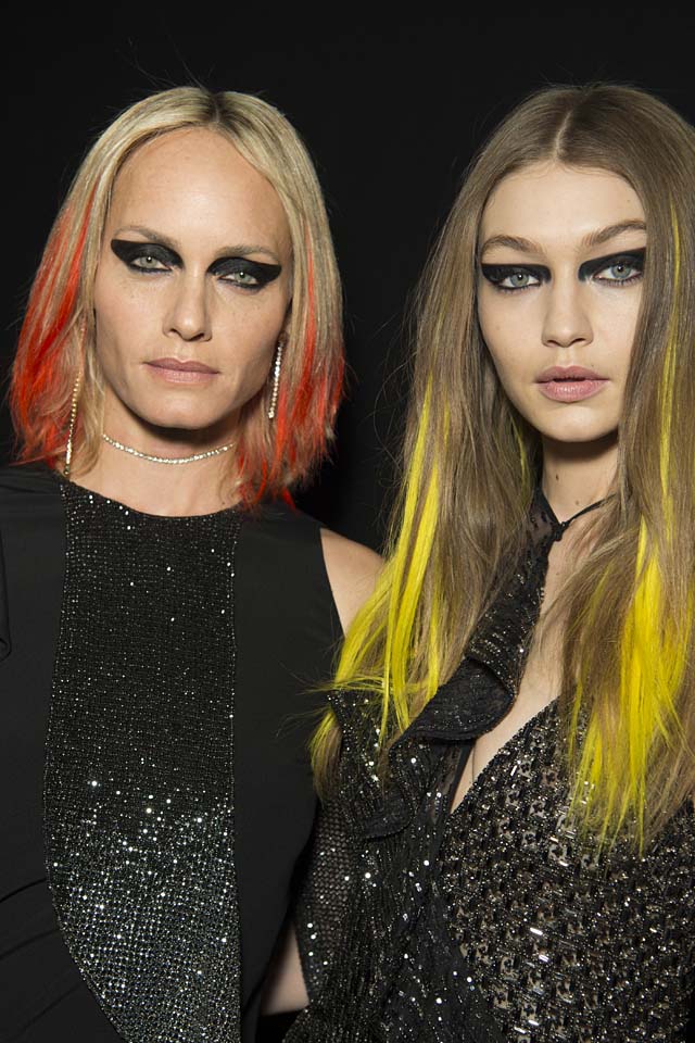 versace-fw17-rtw-fall-winter-2017-backstage-beauty-makeup-looks (2)-gigi-hadid-yellow-streaks