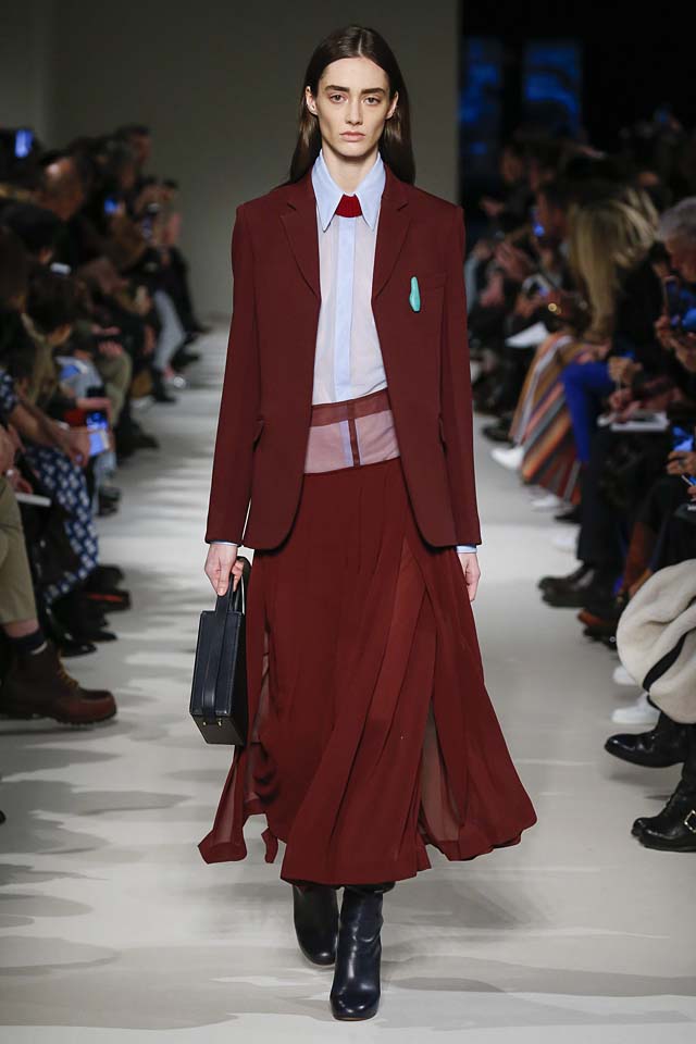 victoria-beckham-fw17-rtw-fall-winter-2017-18-collection (6)-red-skirt-sheer