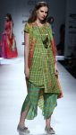 unique-pants-latest-suit-styles-designer-krishna-mehta-green-spring-summer-2017