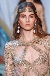 pearl-earrings-elie-saab-latest-fall-couture-2017-jewelry-trend-analysis